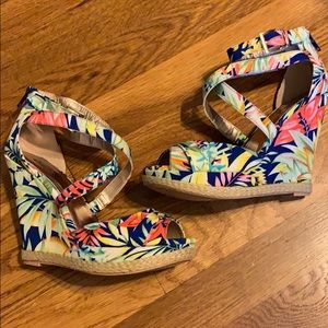 Tropical strappy wedges